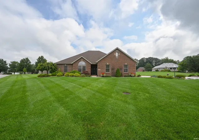 Photo 2 of Sale Pending at 1753 Hunters Cove Cir, Kokomo, IN 46902 | MLS# 202634446 | Listing updated on 2026-09-02