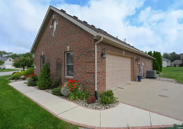 Photo 35 of Sale Pending at 1753 Hunters Cove Cir, Kokomo, IN 46902 | MLS# 202634446 | Listing updated on 2026-09-02