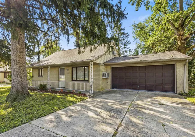 Photo 1 of Sale Pending at 2624 Garden Park Dr, Fort Wayne, IN 46825 | MLS# 202634454 | Listing updated on 2026-08-25
