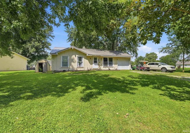 Photo 2 of Sale Pending at 1040 Parkview Dr, Decatur, IN 46733 | MLS# 202634456 | Listing updated on 2026-09-10