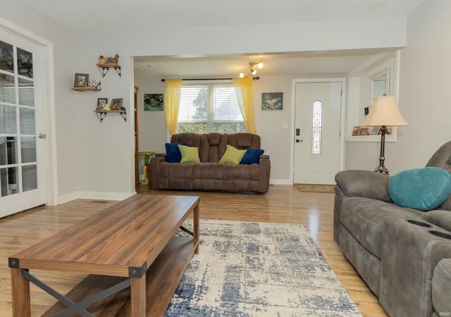 Photo 3 of Manufactured home for sale at 2127 W Buena Vista Rd, Evansville, IN 47720 | MLS# 202634458 | Listing updated on 2026-09-15