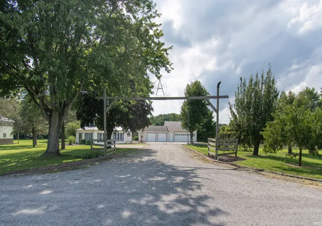 Photo 4 of Manufactured home for sale at 2132 S County Road 650 E Road, Avilla, IN 46710 | MLS# 202634460 | Listing updated on 2026-10-01