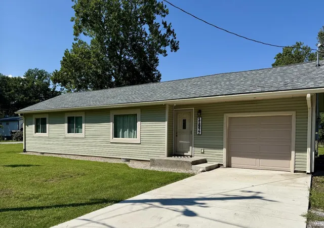 Photo 1 of Manufactured home for sale at 11977 W Woodbine Rd, Monticello, IN 47960 | MLS# 202634464 | Listing updated on 2026-09-10