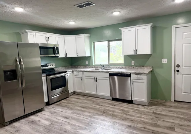 Photo 4 of Manufactured home for sale at 11977 W Woodbine Rd, Monticello, IN 47960 | MLS# 202634464 | Listing updated on 2026-09-10