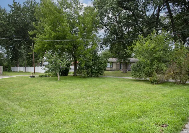 Photo 25 of Sale Pending at 1700 Strong Ave, Elkhart, IN 46514 | MLS# 202634472 | Listing updated on 2026-09-02