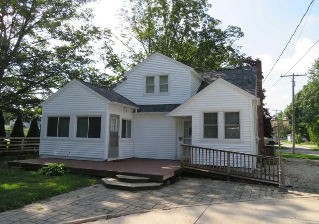 Photo 2 of Sale Pending at 1205 Hickory St, Goshen, IN 46526 | MLS# 202634479 | Listing updated on 2026-08-27