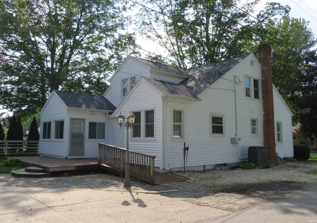 Photo 3 of Sale Pending at 1205 Hickory St, Goshen, IN 46526 | MLS# 202634479 | Listing updated on 2026-08-27