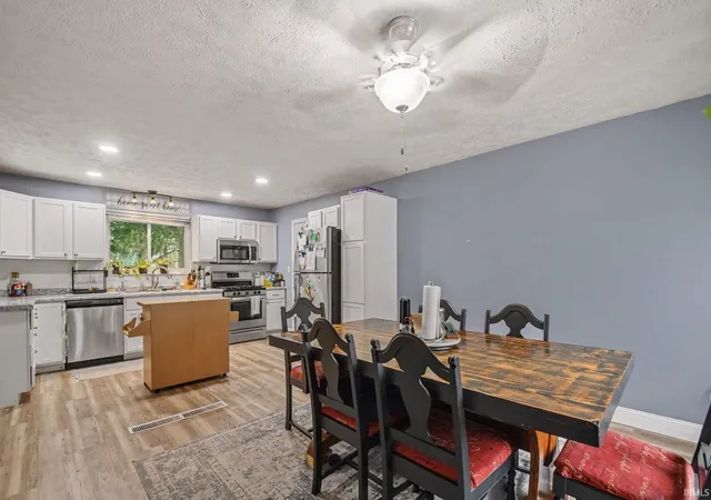 Photo 3 of Manufactured home for sale at 1127 S Parkway St, South Bend, IN 46619 | MLS# 202634490 | Listing updated on 2026-09-13
