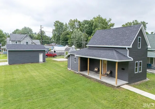 Photo 3 of Manufactured home for sale at 803 S Water St, Jonesboro, IN 46938 | MLS# 202634494 | Listing updated on 2026-10-06