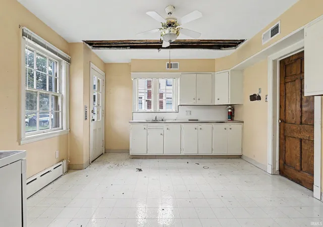 Photo 4 of Manufactured home for sale at 919 Riverside Dr, South Bend, IN 46616 | MLS# 202634500 | Listing updated on 2026-08-23