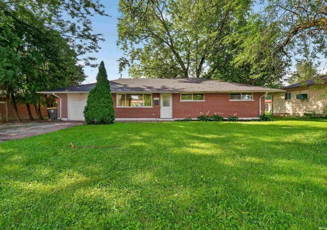 Manufactured home for sale at 1114 Vance Ave, Fort Wayne, IN 46805-2154 | MLS# 202634510