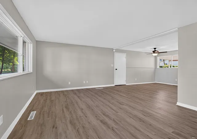 Photo 3 of Manufactured home for sale at 1114 Vance Ave, Fort Wayne, IN 46805 | MLS# 202634510 | Listing updated on 2026-09-15
