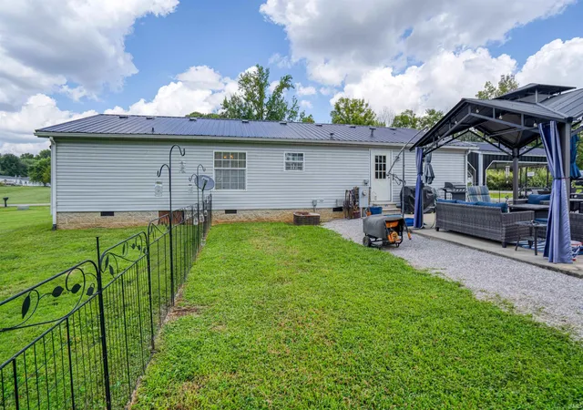 Photo 4 of Manufactured home for sale at 193 E Gentry, Rockport, IN 47635 | MLS# 202634512 | Listing updated on 2026-08-28
