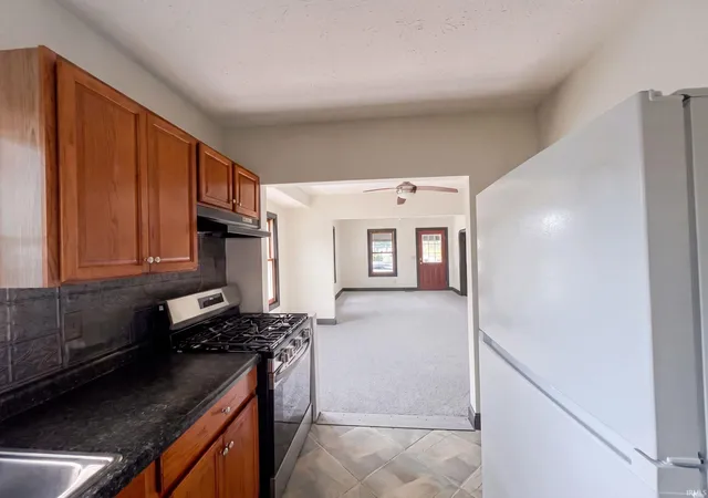 Photo 2 of Manufactured home for sale at 2105 Kossuth St, Lafayette, IN 47905 | MLS# 202634540 | Listing updated on 2026-09-22