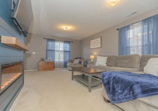 Photo 3 of Manufactured home for sale at 3212 Oaklyn Dr, Evansville, IN 47711 | MLS# 202634543 | Listing updated on 2026-08-24