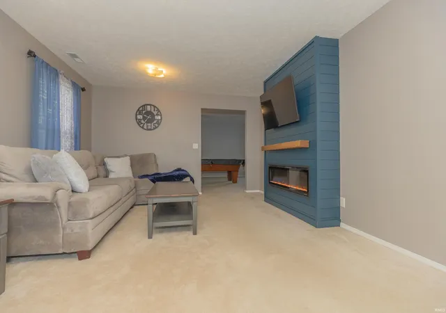 Photo 5 of Manufactured home for sale at 3212 Oaklyn Dr, Evansville, IN 47711 | MLS# 202634543 | Listing updated on 2026-08-24