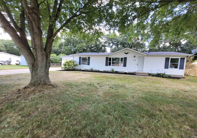 Photo 13 of Sale Pending at 30800 Oaksprings Dr, Granger, IN 46530 | MLS# 202634554 | Listing updated on 2026-09-01