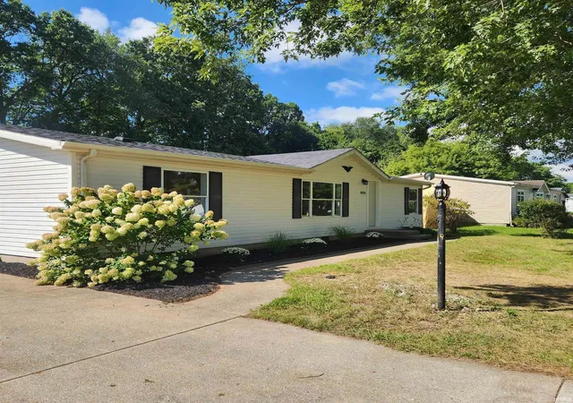 Photo 2 of Sale Pending at 30800 Oaksprings Dr, Granger, IN 46530 | MLS# 202634554 | Listing updated on 2026-09-01