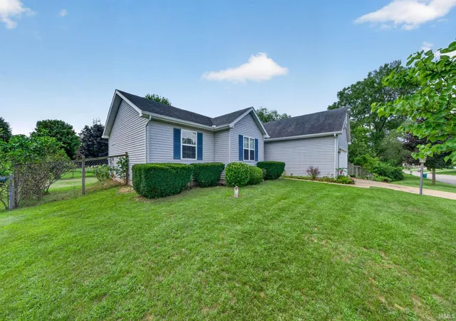 Photo 2 of Sale Pending at 10374 Sunview Dr, Osceola, IN 46561 | MLS# 202634556 | Listing updated on 2026-08-25