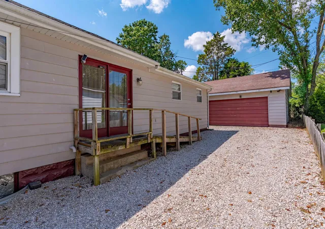 Photo 3 of Manufactured home for sale at 3428 Wansford Ave, Evansville, IN 47711 | MLS# 202634557 | Listing updated on 2026-09-09