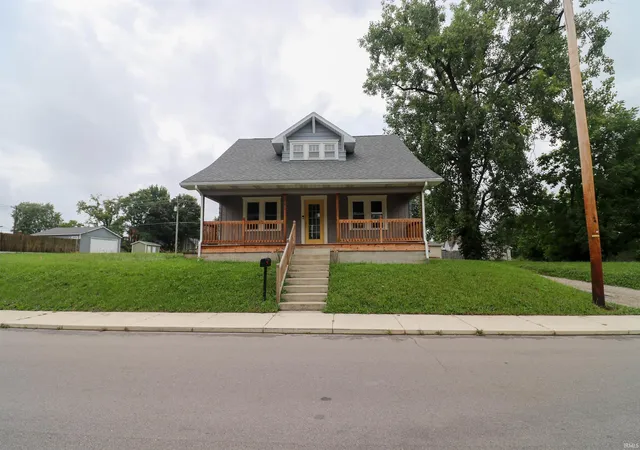 Photo 1 of Sale Pending at 323 E Water St, Hartford City, IN 47348 | MLS# 202634561 | Listing updated on 2026-09-05