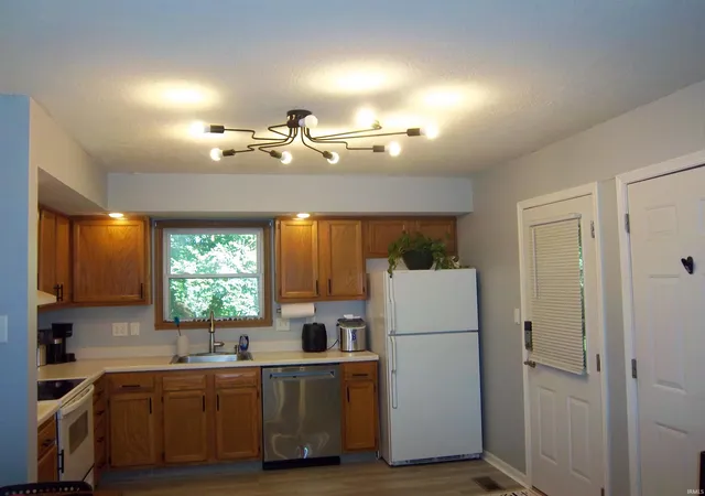Photo 3 of Condo for sale at 1126 N Forest View Dr, Ellettsville, IN 47429 | MLS# 202634570 | Listing updated on 2026-09-14