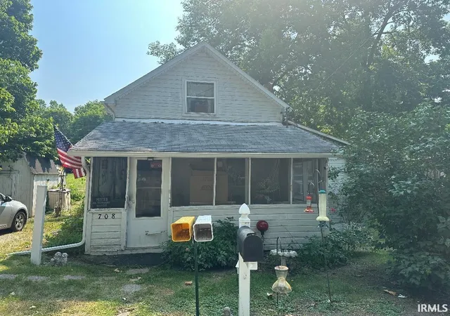 Photo 1 of Manufactured home for sale at 708 N School Ave, Silver Lake, IN 46982 | MLS# 202634572 | Listing updated on 2026-10-01