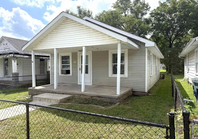 Photo 2 of Manufactured home for sale at 2911 S Franklin St, Muncie, IN 47302 | MLS# 202634580 | Listing updated on 2026-08-24
