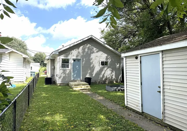 Photo 3 of Manufactured home for sale at 2911 S Franklin St, Muncie, IN 47302 | MLS# 202634580 | Listing updated on 2026-10-06