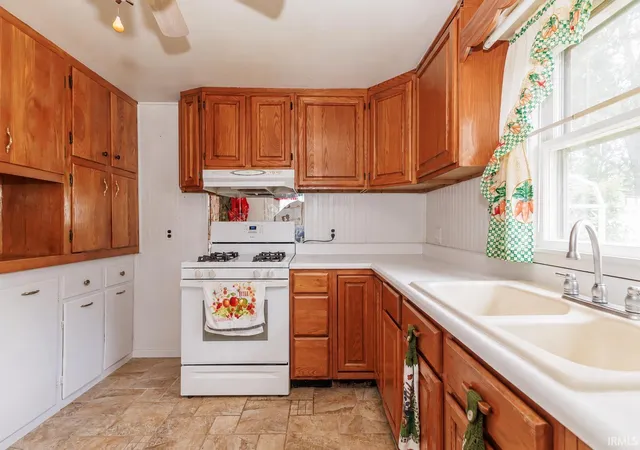 Photo 4 of Manufactured On Land at 305 N Waldemere Ave, Muncie, IN 47303 | MLS# 202634590 | | Sold on 2026-10-09