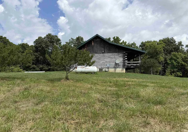 Photo 3 of Manufactured home for sale at 9901 W Thacker Rd, Bloomington, IN 47403 | MLS# 202634592 | Listing updated on 2026-09-12