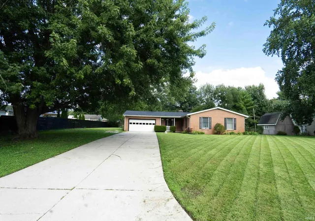Photo 2 of Manufactured home for sale at 704 Jeff Dr, Kokomo, IN 46901 | MLS# 202634597 | Listing updated on 2026-08-28