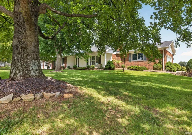 Photo 2 of Sale Pending at 804 Se 11th St, Washington, IN 47501 | MLS# 202634598 | Listing updated on 2026-09-01