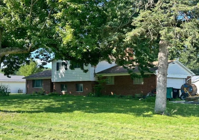 Photo 2 of Manufactured home for sale at 2221 W South St, Mexico, IN 46958 | MLS# 202634599 | Listing updated on 2026-08-24