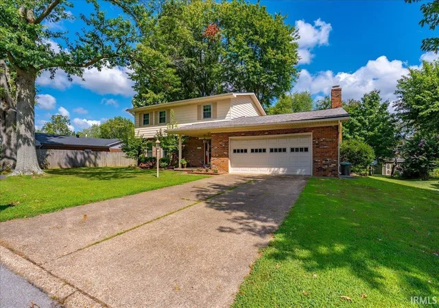 Photo 3 of Manufactured home for sale at 8366 Larch Pl, Newburgh, IN 47630 | MLS# 202634600 | Listing updated on 2026-09-28