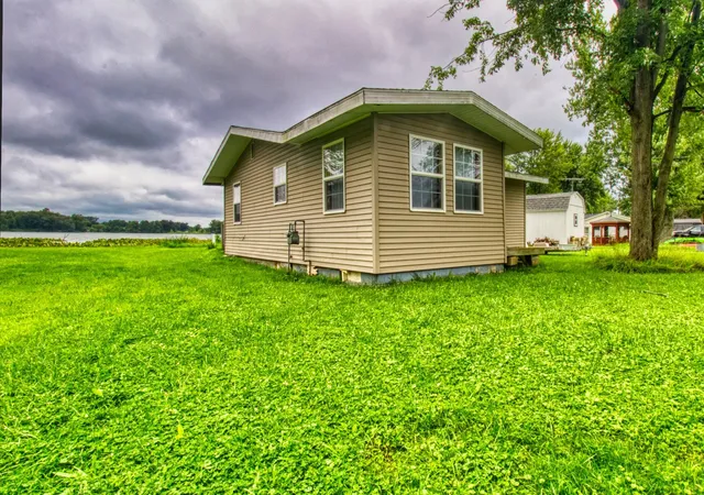 Photo 2 of Manufactured home for sale at 8861 S Jannie Ln, Silver Lake, IN 46982 | MLS# 202634624 | Listing updated on 2026-09-30