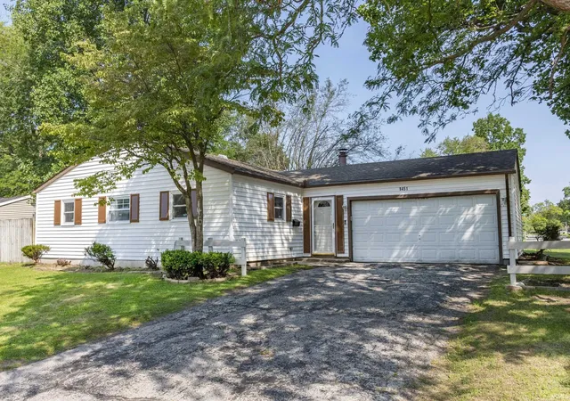 Photo 3 of Manufactured home for sale at 1451 Sutherland Ln, South Bend, IN 46614 | MLS# 202634626 | Listing updated on 2026-09-09