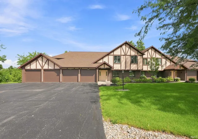 Photo 2 of Sale Pending at 231 W Madison St #4, Bluffton, IN 46714 | MLS# 202634633 | Listing updated on 2026-09-28