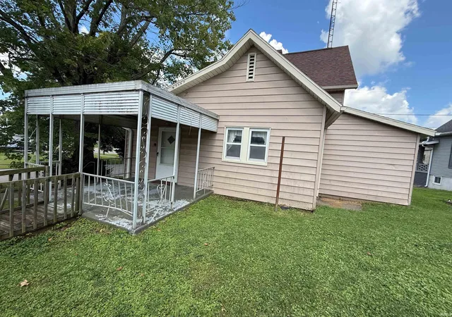 Photo 3 of Manufactured home for sale at 1301 E Main St, Petersburg, IN 47567 | MLS# 202634641 | Listing updated on 2026-08-25