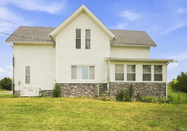 Photo 1 of Sale Pending at 1052 N 75 E Rd, Albion, IN 46701 | MLS# 202634644 | Listing updated on 2026-09-17