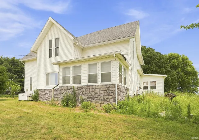 Photo 2 of Sale Pending at 1052 N 75 E Rd, Albion, IN 46701 | MLS# 202634644 | Listing updated on 2026-09-17