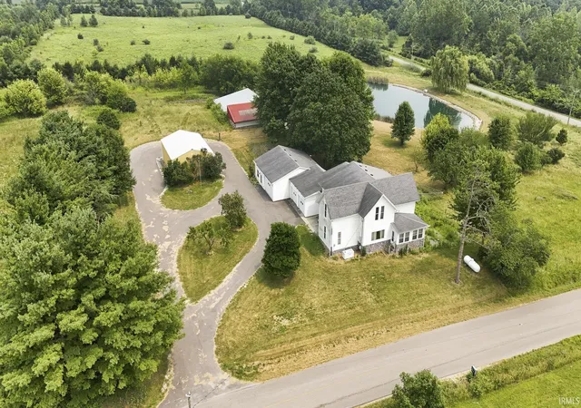 Photo 3 of Sale Pending at 1052 N 75 E Rd, Albion, IN 46701 | MLS# 202634644 | Listing updated on 2026-09-17