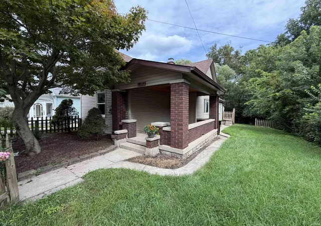 Photo 2 of Manufactured home for sale at 1128 Cummings St, Logansport, IN 46947 | MLS# 202634651 | Listing updated on 2026-08-25