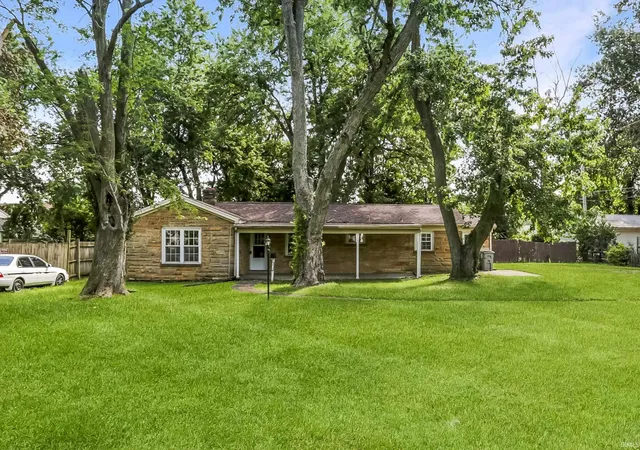Photo 2 of Sale Pending at 1760 S Green River Rd, Evansville, IN 47715 | MLS# 202634658 | Listing updated on 2026-09-14
