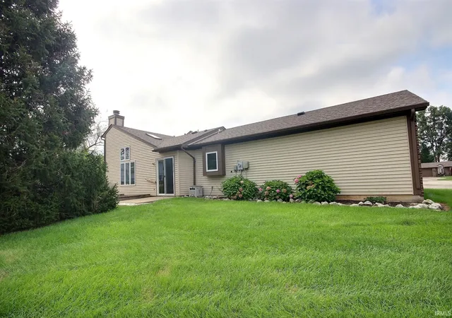 Photo 3 of Sale Pending at 6340 Langwood Blvd, Fort Wayne, IN 46835 | MLS# 202634667 | Listing updated on 2026-09-17
