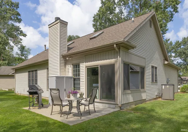 Photo 3 of Sale Pending at 2202 Woodland Ct, Elkhart, IN 46514 | MLS# 202634671 | Listing updated on 2026-09-15