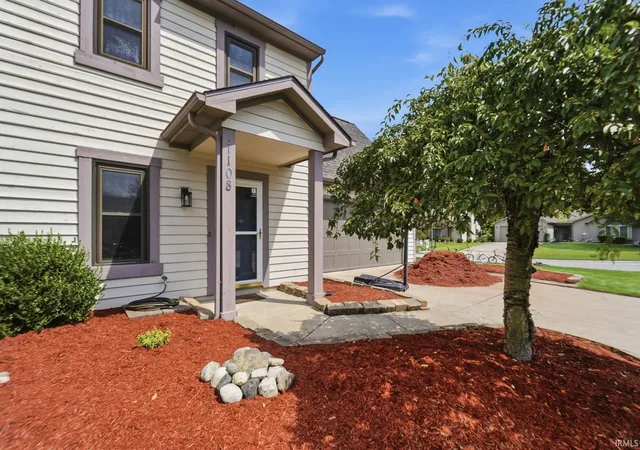 Photo 3 of Sale Pending at 1108 Silver Springs Ct, Fort Wayne, IN 46825 | MLS# 202634672 | Listing updated on 2026-08-27
