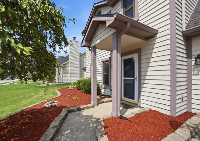 Photo 4 of Sale Pending at 1108 Silver Springs Ct, Fort Wayne, IN 46825 | MLS# 202634672 | Listing updated on 2026-08-27