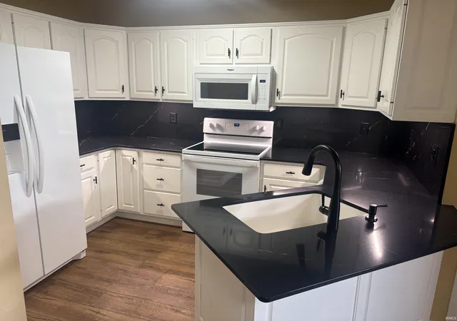 Photo 3 of Manufactured home for sale at 3913 Whitewood Wy, Bloomington, IN 47404 | MLS# 202634676 | Listing updated on 2026-08-26