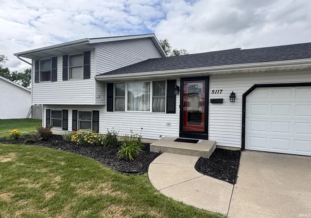 Photo 2 of Sale Pending at 5117 Idlewood Dr, South Bend, IN 46619 | MLS# 202634677 | Listing updated on 2026-10-04